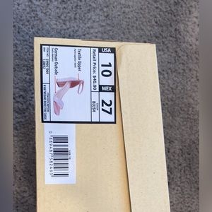 New women’s madden NYC size 10